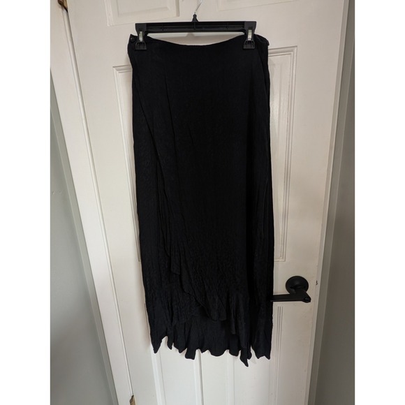 ILLA ILLA Dresses & Skirts - ILLA ILLA Black Leopard Print Maxi Skirt In Medium